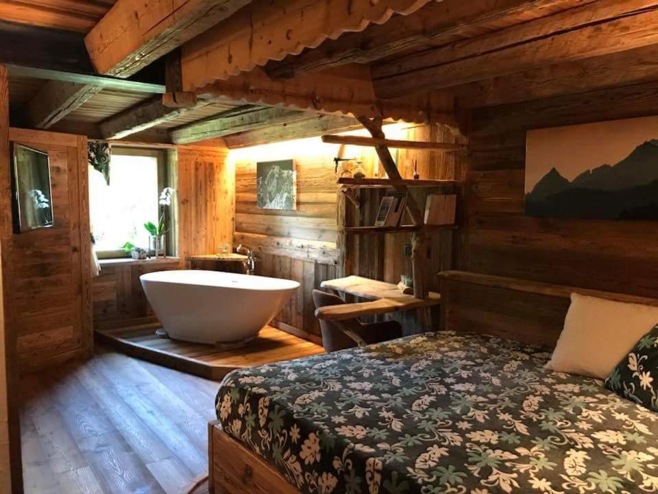 Bed & Breakfast Anisor - Parblanc Ла Сале Екстериор снимка